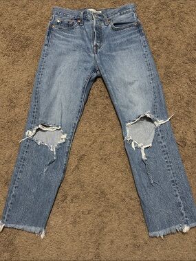 Levi’s Wedgie Straight-Sz 26 (25.5 inseam) Cropped Style-Distressed Knees-Cotton